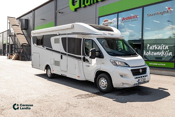 Carado T 449 TRUMA GAS/EL, QUEENBÄDD, TAKSÅNG