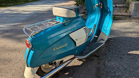Crescent Monark Skoterette 6 of 12