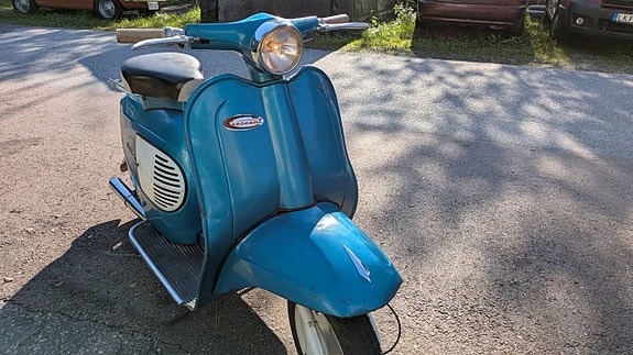 Crescent Monark Skoterette 4 of 12