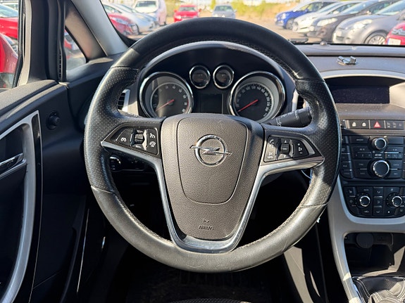 Opel Astra 16 of 17