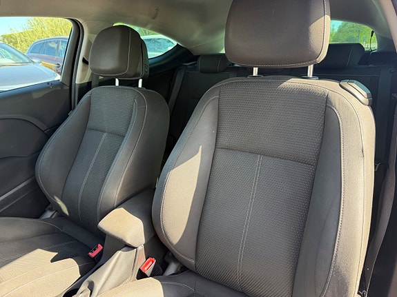 Opel Astra 9 of 17