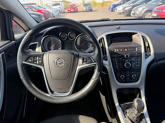 Opel Astra 15 of 17
