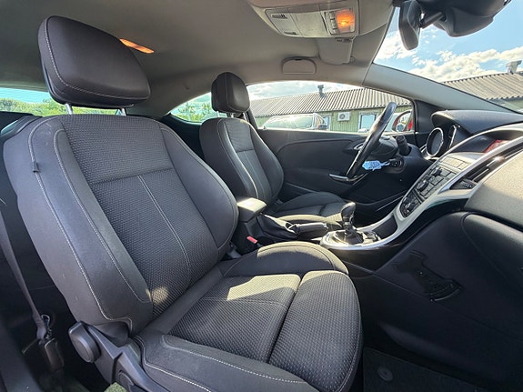 Opel Astra 12 of 17