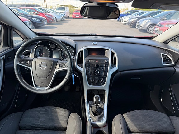 Opel Astra 14 of 17