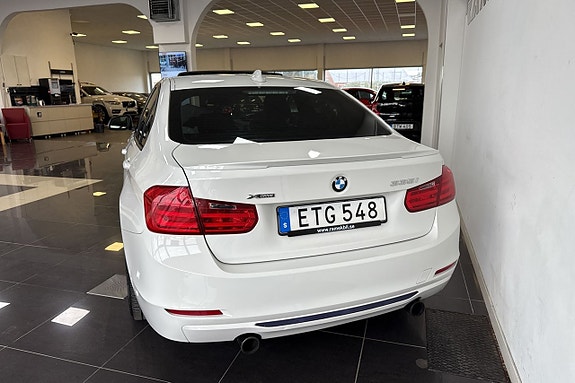 BMW 335i 5 of 5