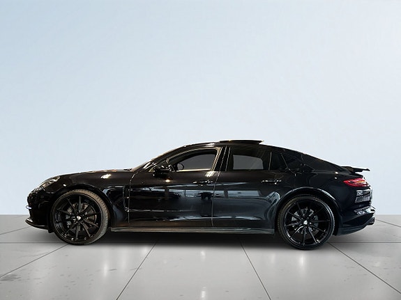 Porsche Panamera 4S 4 of 5