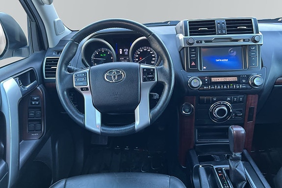 Toyota Land Cruiser 10 of 24