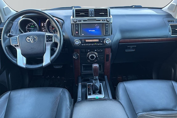 Toyota Land Cruiser 9 of 24