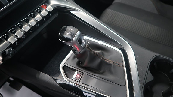 Peugeot 3008 12 of 16