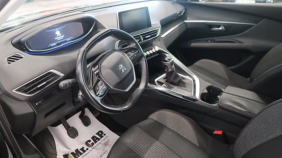Peugeot 3008 9 of 16