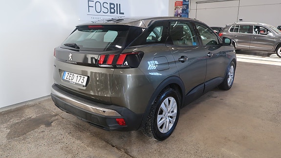 Peugeot 3008 4 of 5