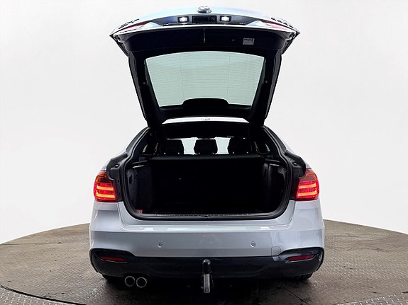 BMW 330d 8 of 30