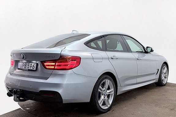 BMW 330d 6 of 30