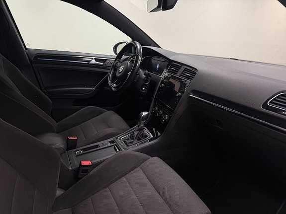 Volkswagen Golf - 10