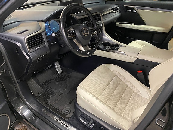 Lexus RX450h 6 of 27