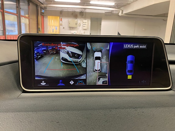 Lexus RX450h 13 of 27