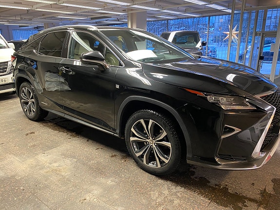 Lexus RX450h 2 of 27