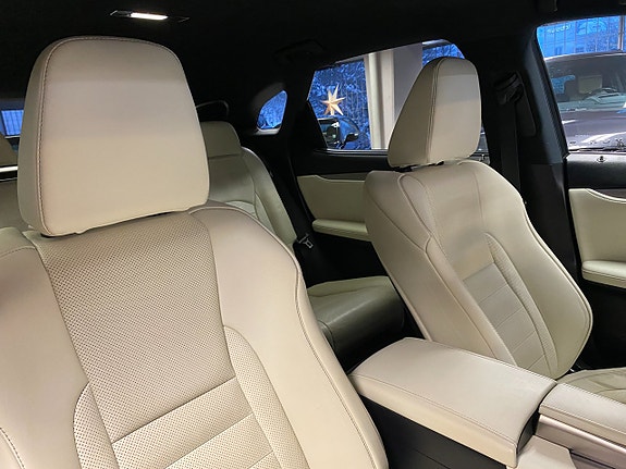 Lexus RX450h 5 of 27