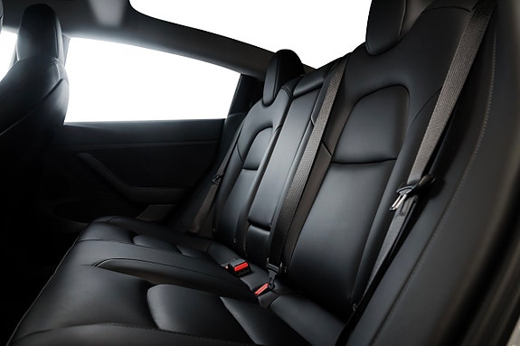 Tesla Model 3 24 of 24