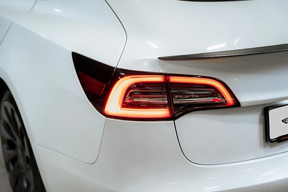Tesla Model 3 10 of 24