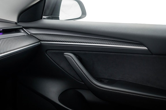 Tesla Model 3 18 of 24