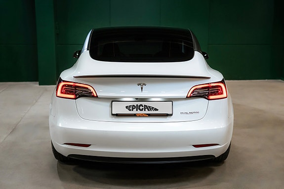 Tesla Model 3 6 of 24