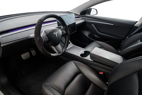 Tesla Model 3 11 of 24