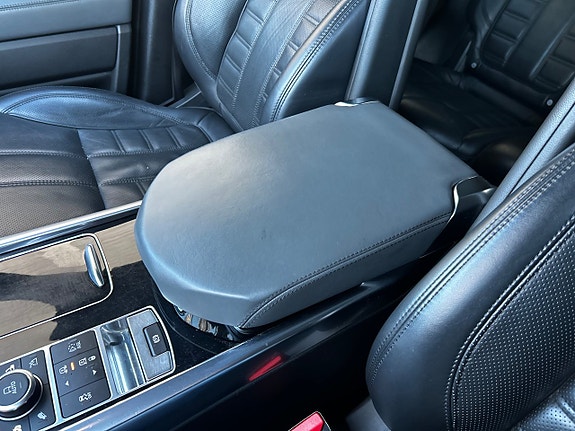 Land Rover Range Rover Sport 21 of 29