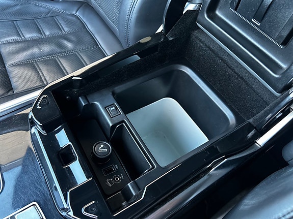 Land Rover Range Rover Sport 23 of 29