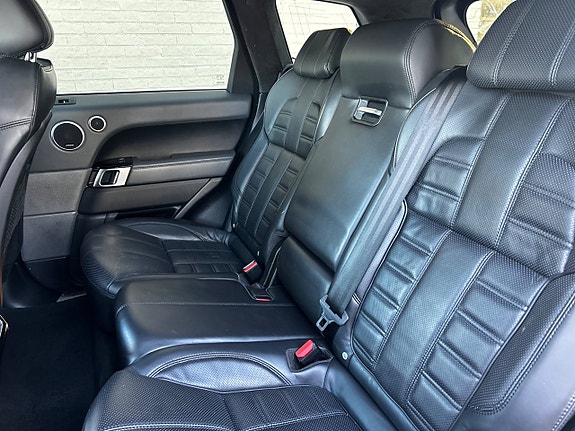 Land Rover Range Rover Sport 12 of 29