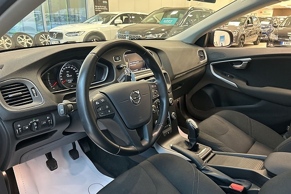 Volvo V40 Cross Country 5 of 5