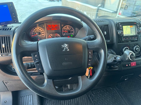 Peugeot Boxer 15 of 17