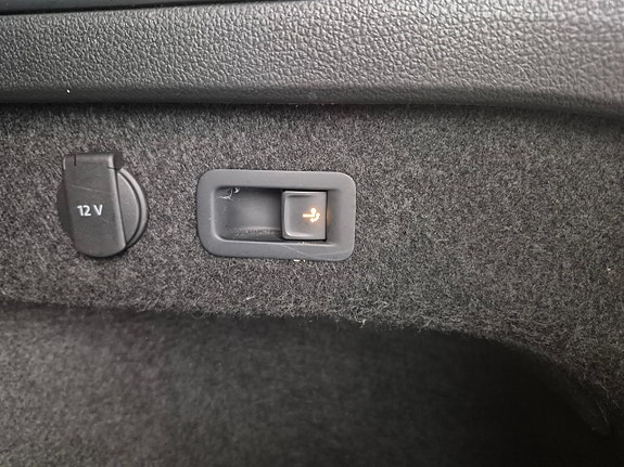 Volkswagen Passat 11 of 12