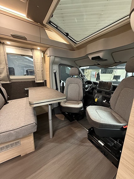 Knaus VAN TI PLUS PLATINUM SELECTION 650 MEG 4 of 17