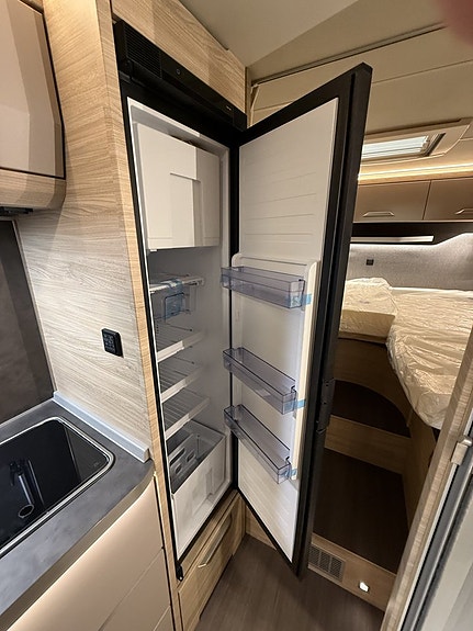 Knaus VAN TI PLUS PLATINUM SELECTION 650 MEG 9 of 17