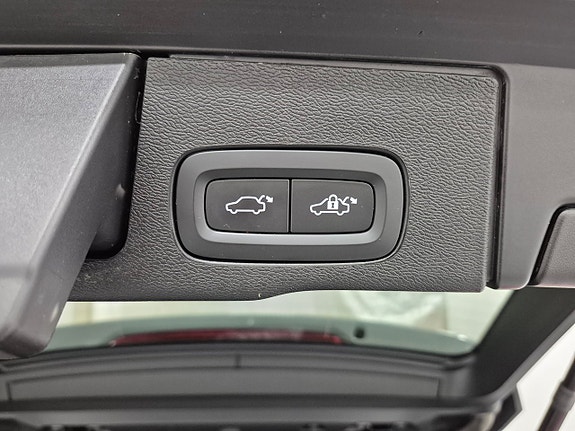 Volvo XC60 9 of 13