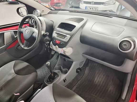 Toyota Aygo 13 of 17