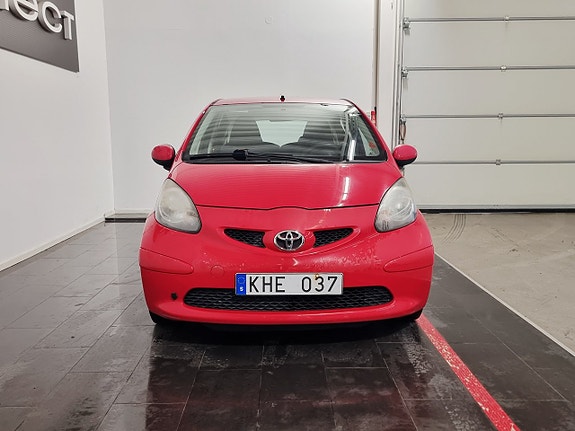 Toyota Aygo 3 of 17