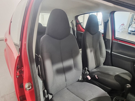 Toyota Aygo 14 of 17