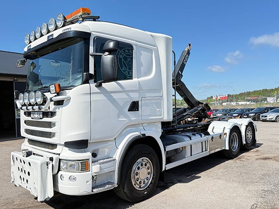 Scania R490 6x2 Lastväxlare Euro 6 Plogutrustad