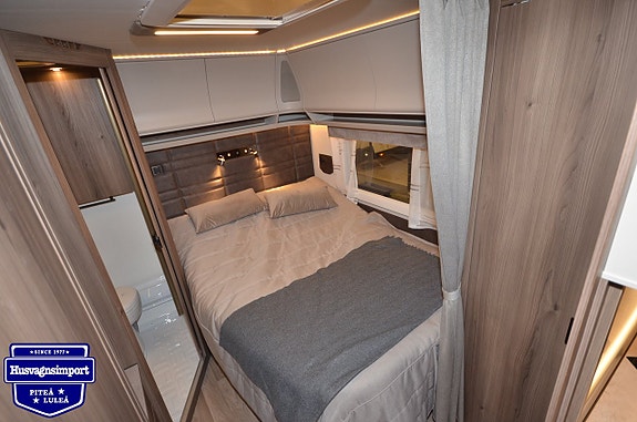 Kabe Imperial 600 XL KS Vinkelkök / Dubbelbädd / 2300 kg 2 of 19