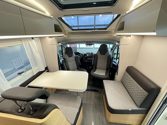 Adria Coral Axess 670 SL /Automat140hk/Elpatron/B-körkort 18 of 24