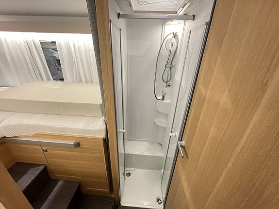Adria Coral Axess 670 SL /Automat140hk/Elpatron/B-körkort 15 of 24