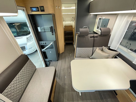 Adria Coral Axess 670 SL /Automat140hk/Elpatron/B-körkort 8 of 24