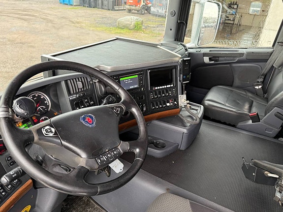 Scania G490 8x4 Tridem Lastväxlare Euro 6 Plogutrustad 9 of 9