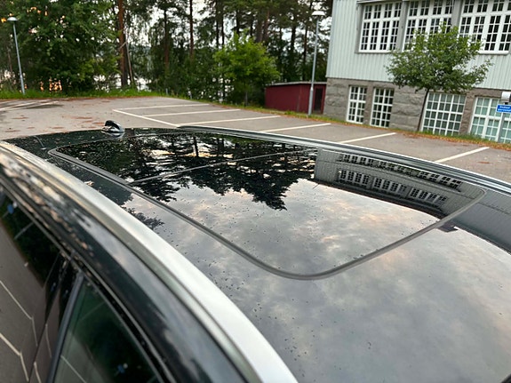Volvo V60 Cross Country 3 of 6