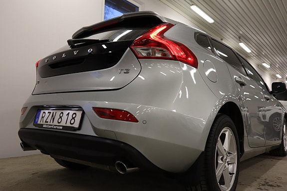 Volvo V40 22 of 23