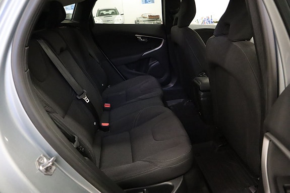 Volvo V40 15 of 23