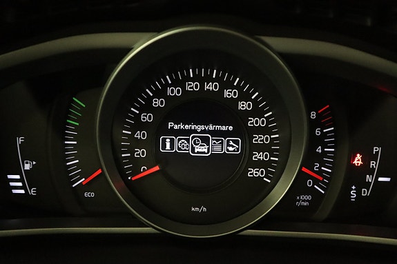 Volvo V40 8 of 23