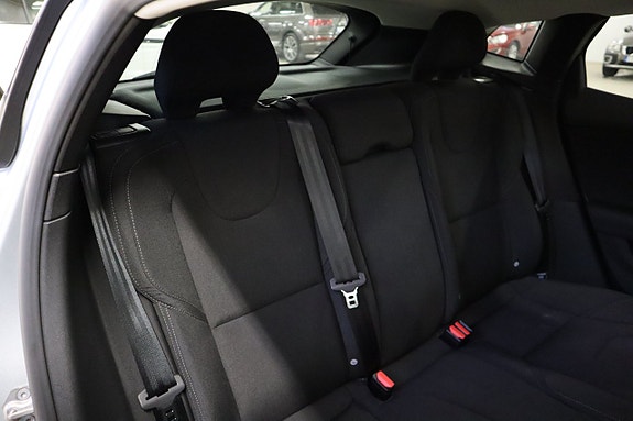 Volvo V40 16 of 23